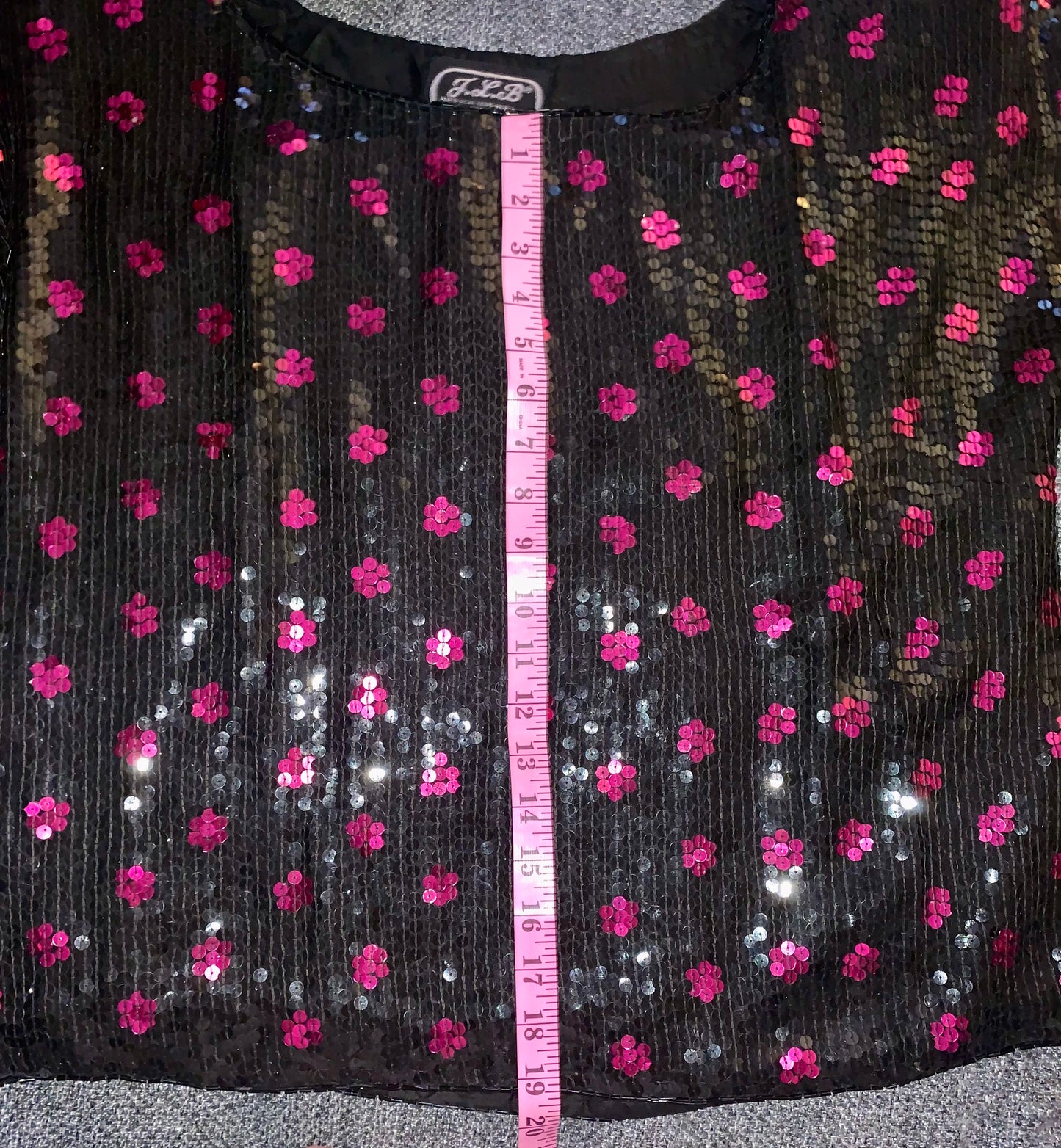 Vintage beaded sequin size Large top, NWT, crop top - black and fuchsia - Jean for Joseph Le Bon