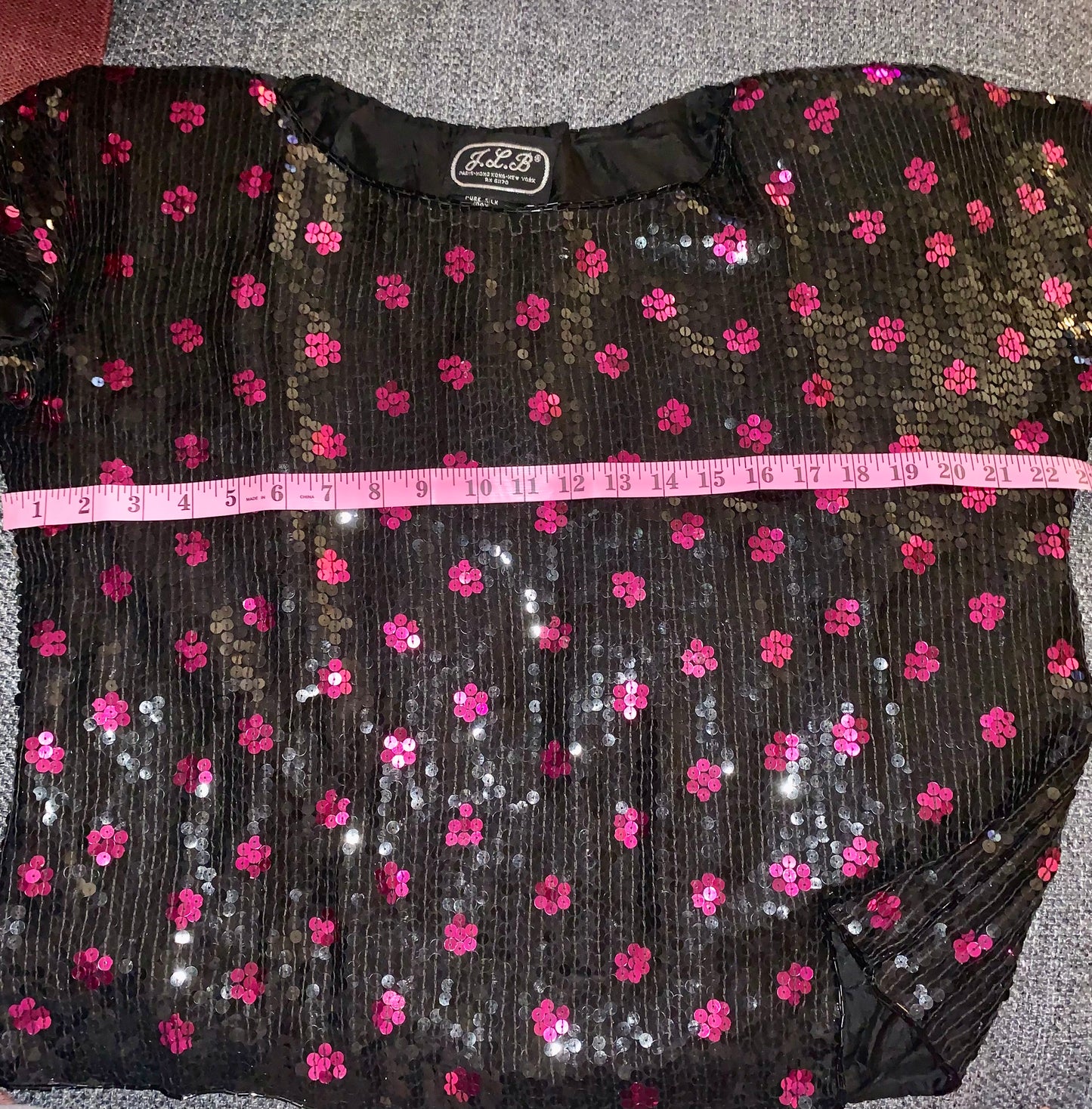 Vintage beaded sequin size Large top, NWT, crop top - black and fuchsia - Jean for Joseph Le Bon